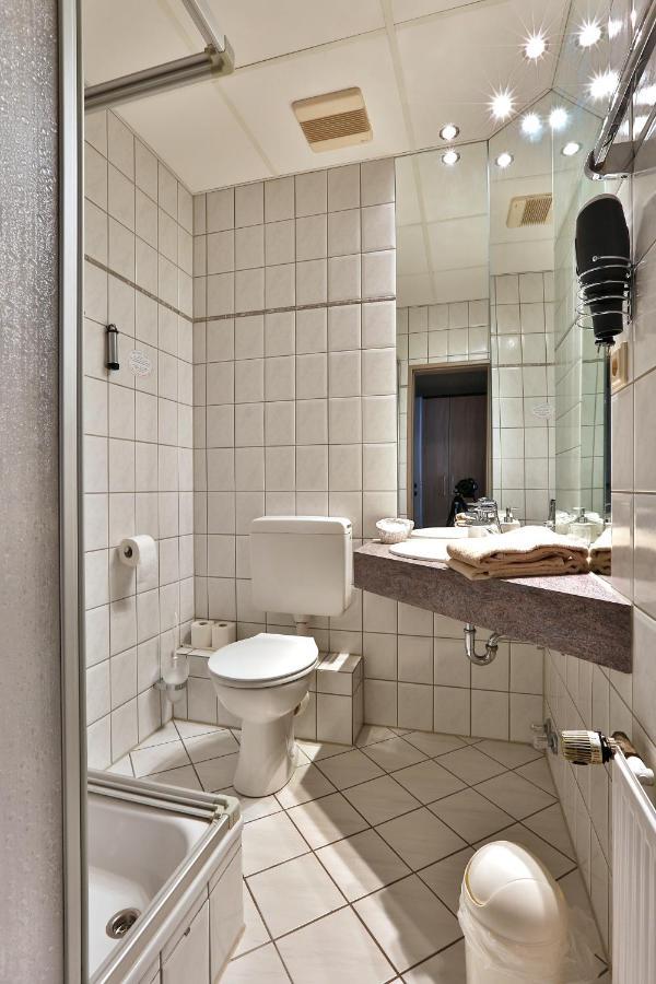 Hotel Stadt Kamen Ngoại thất bức ảnh